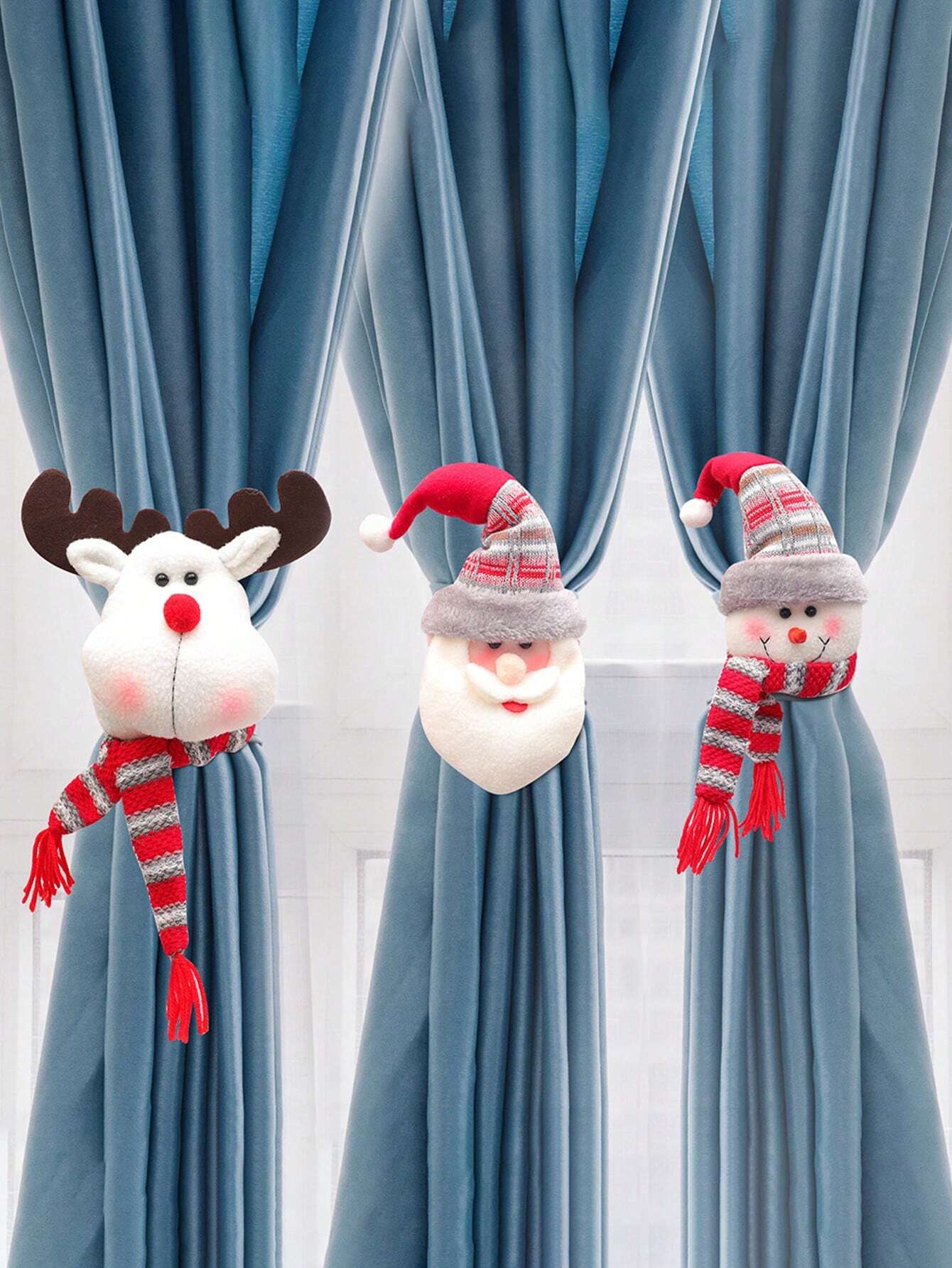 1pc Faceless Christmas Elderly Curtain Buckle – Cute Holiday Curtain Holder for Living Room, Bedroom, and Home Décor. Perfect for Christmas Window Decorations, Winter Festivals, Office, and Party-Themed Decorations.