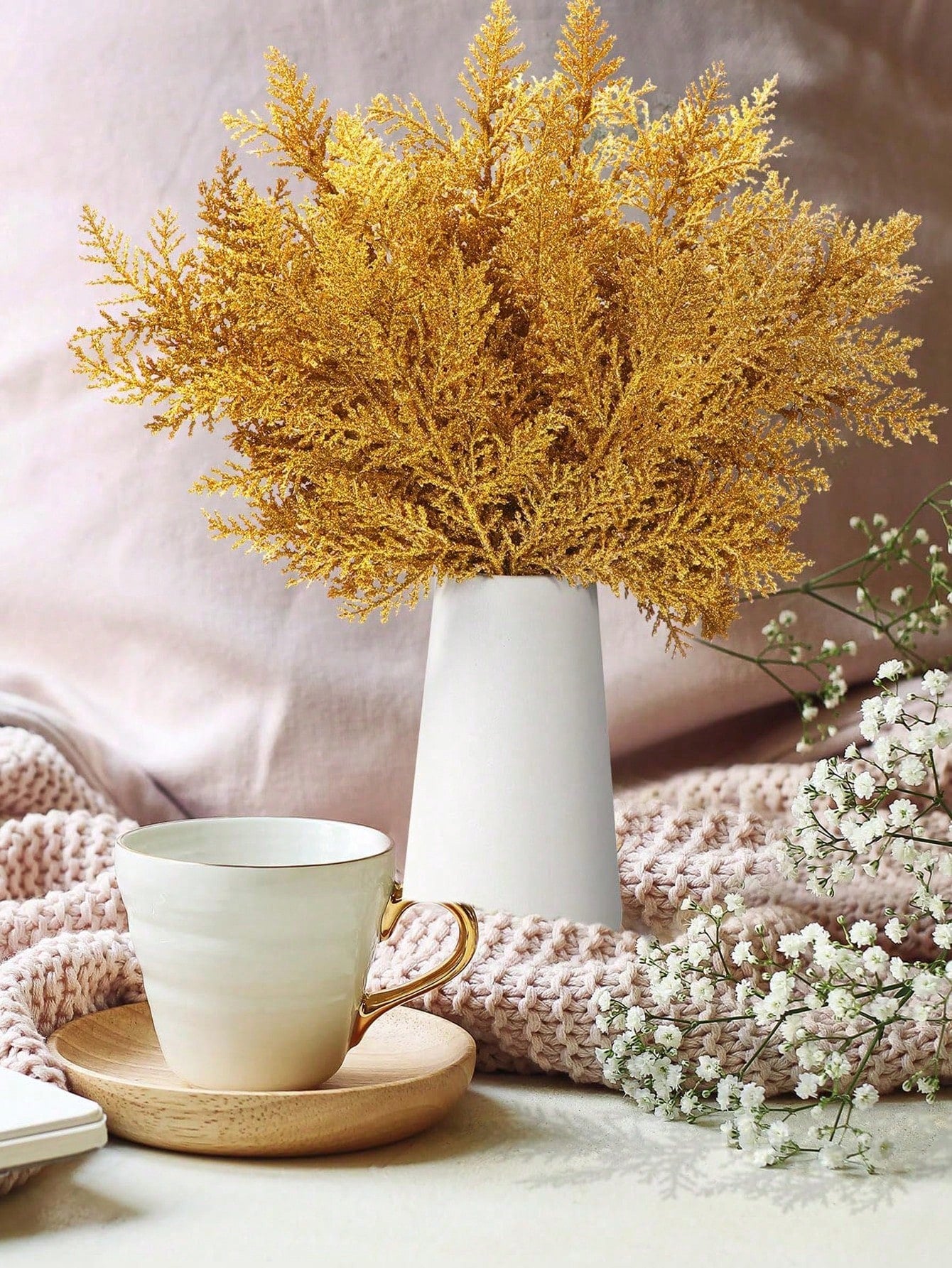 20pcs/10pcs Christmas Glitter Pine Needles – Custom Hanging Faux Pine Leaves, Cedar Stems, and Christmas Leaf Branches for DIY Crafts, Garlands, and Home Decorations. Golden Sparkle Artificial Pine Sprigs with Sequins.