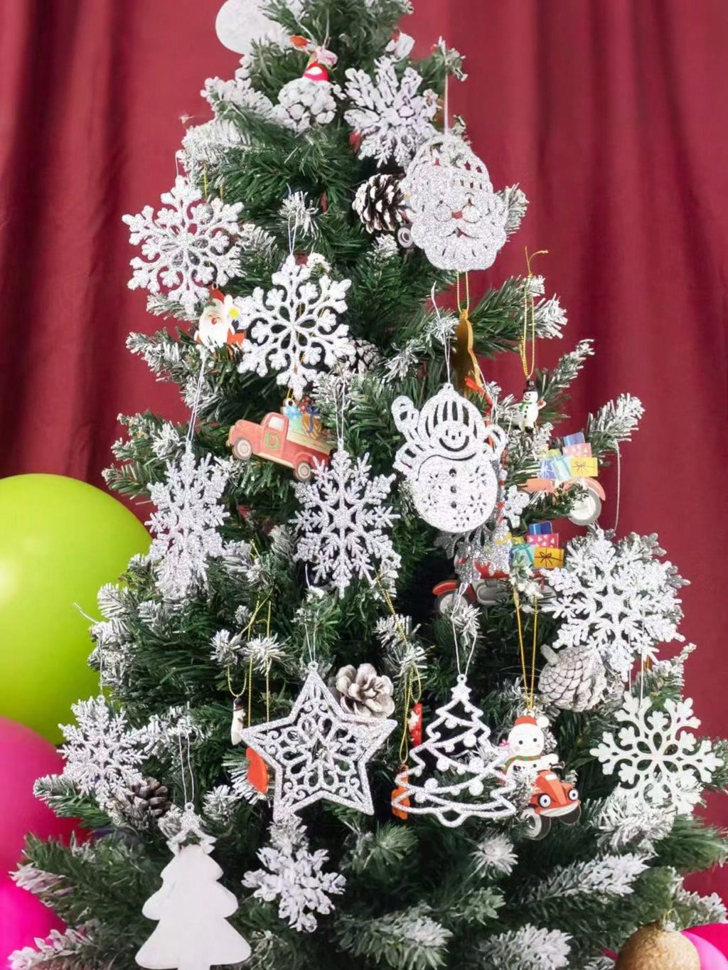 20-Piece Silver Glitter Christmas Tree Hanging Decorations – Snowflake, Reindeer, and Snowman Ornaments for Holiday Trees, Winter Wonderland Parties, New Year Celebrations, and Festive Home Decor.