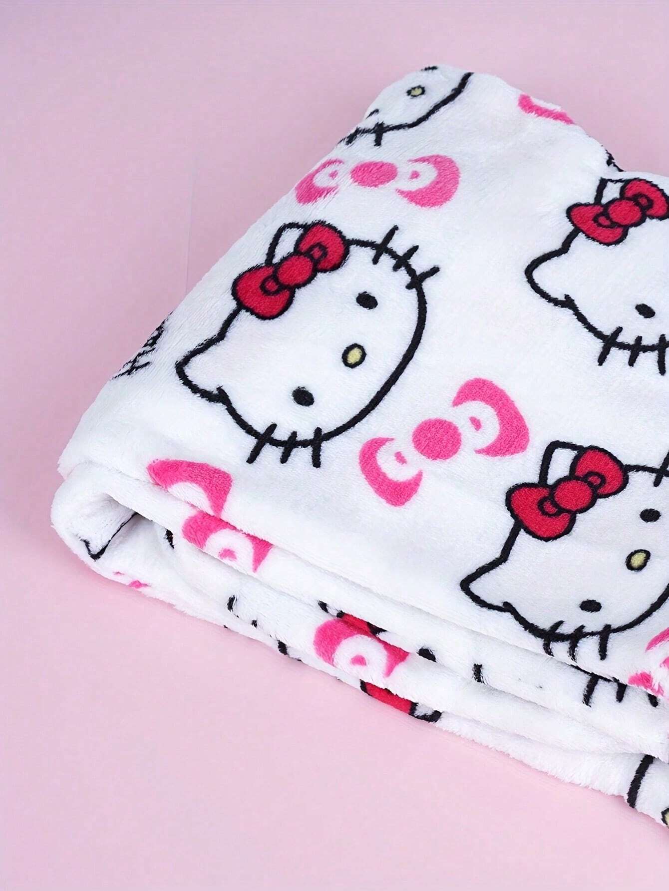 Sanrio Flannel Fluffy Pants – featuring the lovely Hello Kitty in a soft white design! Ultra-cozy, warm, and stylish for autumn and winter. Perfect for women who love comfort and cute fashion, ideal for lounging at home or casual outings.